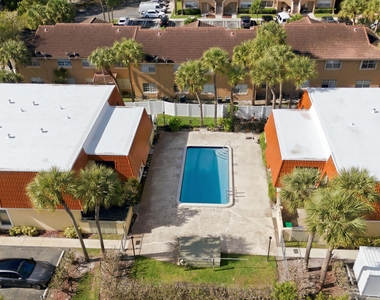 4260 Nw 114th Terrace - Photo Thumbnail 20