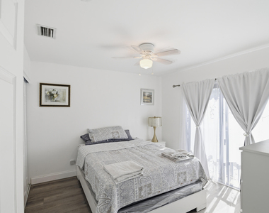 4260 Nw 114th Terrace - Photo Thumbnail 16