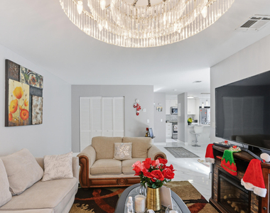 4260 Nw 114th Terrace - Photo Thumbnail 4