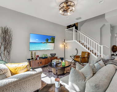 6407 Bella Circle - Photo Thumbnail 10