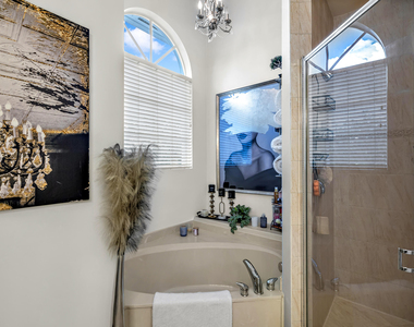 6407 Bella Circle - Photo Thumbnail 15