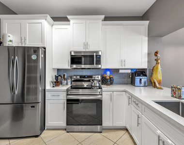 6407 Bella Circle - Photo Thumbnail 2
