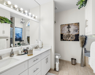 6407 Bella Circle - Photo Thumbnail 14