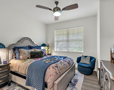 6407 Bella Circle - Photo Thumbnail 16