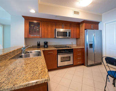 401 Sw 4th Avenue - Photo Thumbnail 3