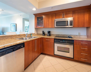 401 Sw 4th Avenue - Photo Thumbnail 2
