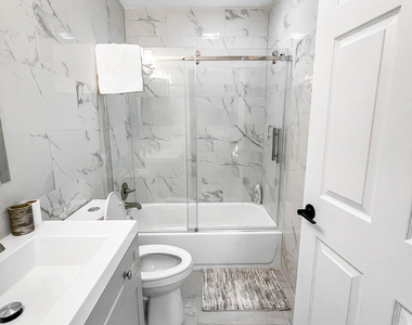 12989 Meadowbreeze Drive - Photo Thumbnail 24