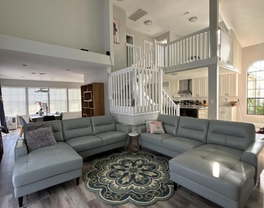12989 Meadowbreeze Drive - Photo Thumbnail 17