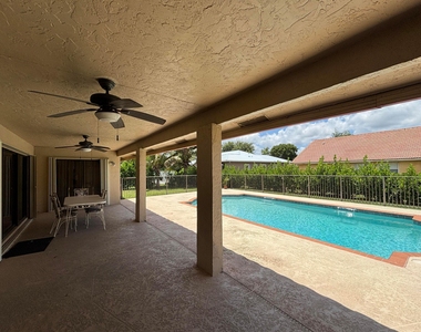 2153 Amesbury Circle - Photo Thumbnail 27