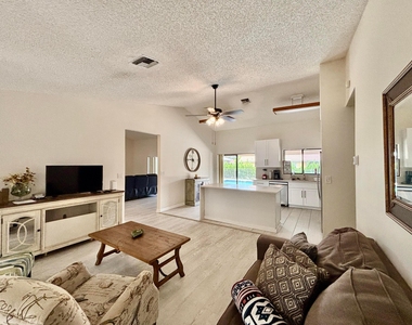 2153 Amesbury Circle - Photo Thumbnail 22