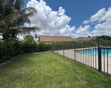 2153 Amesbury Circle - Photo Thumbnail 26