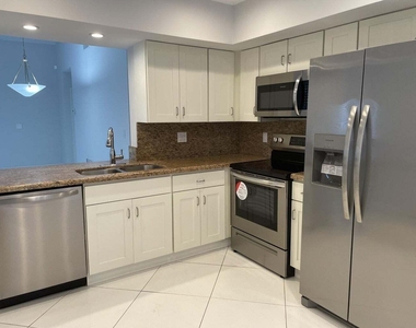 7870 Granada Place - Photo Thumbnail 12