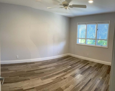 7870 Granada Place - Photo Thumbnail 10