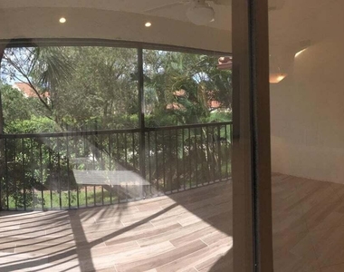 7870 Granada Place - Photo Thumbnail 6