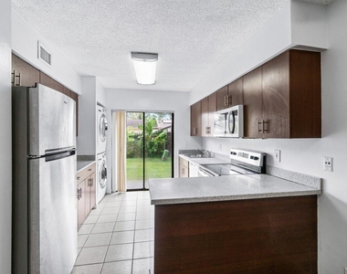 1837 Nw 94th Avenue - Photo Thumbnail 12