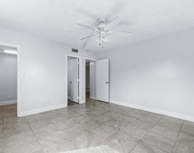 1837 Nw 94th Avenue - Photo Thumbnail 13