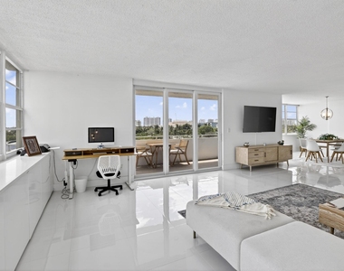 1170 N Federal Highway - Photo Thumbnail 9