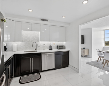 1170 N Federal Highway - Photo Thumbnail 16