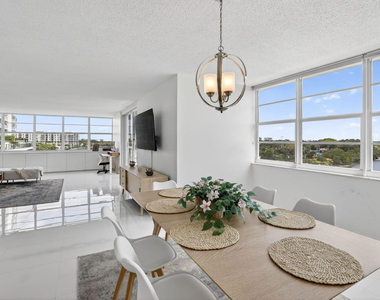 1170 N Federal Highway - Photo Thumbnail 10