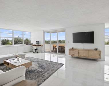 1170 N Federal Highway - Photo Thumbnail 12