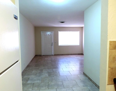 1621 Sw 6th Avenue - Photo Thumbnail 7