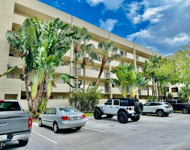 2900 Nw 42nd Avenue - Photo Thumbnail 1