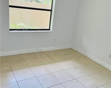 2900 Nw 42nd Avenue - Photo Thumbnail 7