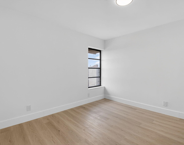 14475 Strathmore Lane - Photo Thumbnail 19