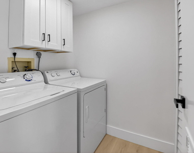 14475 Strathmore Lane - Photo Thumbnail 24