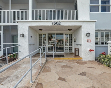 1502 S Lakeside Drive - Photo Thumbnail 17
