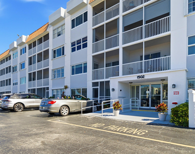 1502 S Lakeside Drive - Photo Thumbnail 18