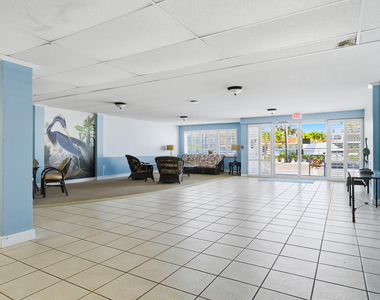 1502 S Lakeside Drive - Photo Thumbnail 15