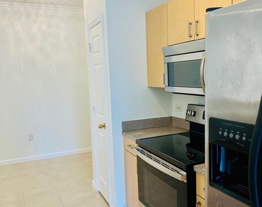 533 Ne 3rd Avenue - Photo Thumbnail 14