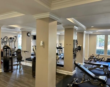 533 Ne 3rd Avenue - Photo Thumbnail 7