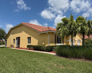 6510 Oxford Circle - Photo Thumbnail 16