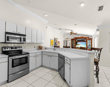 15495 Rolling Meadows Circle - Photo Thumbnail 12