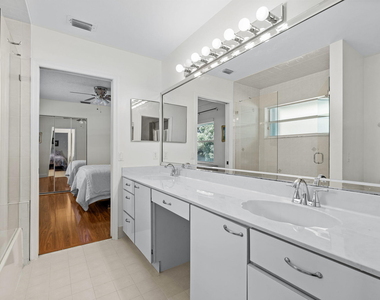 15495 Rolling Meadows Circle - Photo Thumbnail 34