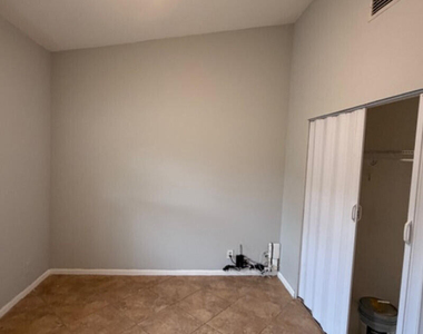 3076 S Oakland Forest Drive - Photo Thumbnail 3