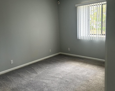 3001 Se Aster Lane - Photo Thumbnail 5