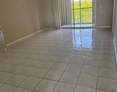701 Sw 141st Avenue - Photo Thumbnail 4