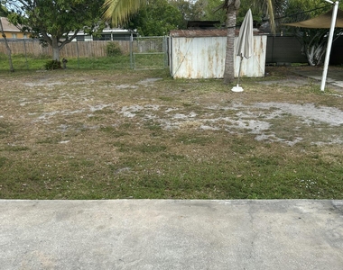 2289 Se Seamist Street - Photo Thumbnail 15