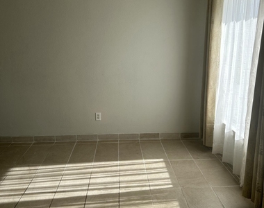 2289 Se Seamist Street - Photo Thumbnail 13