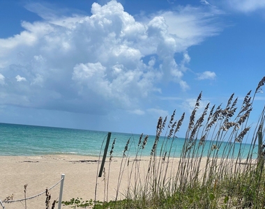 2400 S Ocean Drive - Photo Thumbnail 14