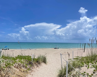 2400 S Ocean Drive - Photo Thumbnail 19