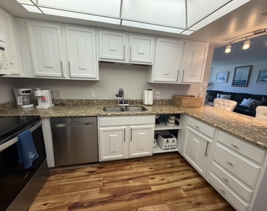 2400 S Ocean Drive - Photo Thumbnail 12