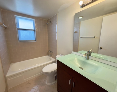 560 Se 2nd Avenue - Photo Thumbnail 8
