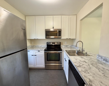 560 Se 2nd Avenue - Photo Thumbnail 3