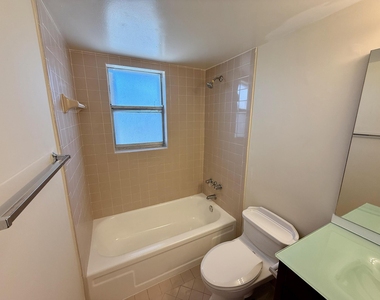560 Se 2nd Avenue - Photo Thumbnail 9