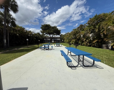 560 Se 2nd Avenue - Photo Thumbnail 18