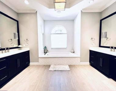 13550 Greentree Trail - Photo Thumbnail 22
